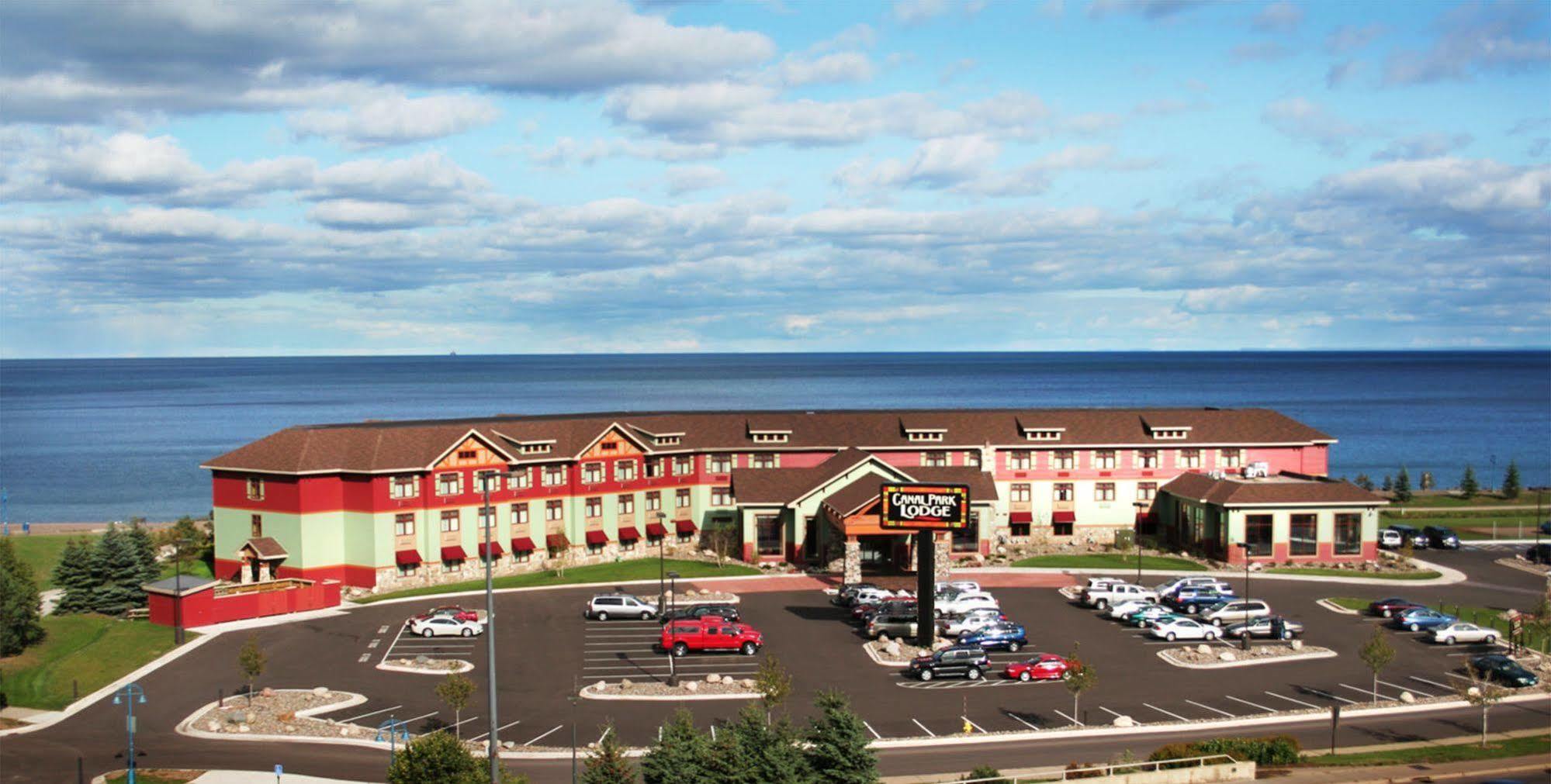 Canal Park Lodge Дулут Экстерьер фото